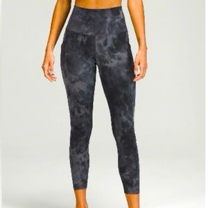 Lululemon Align w/ pockets size 4